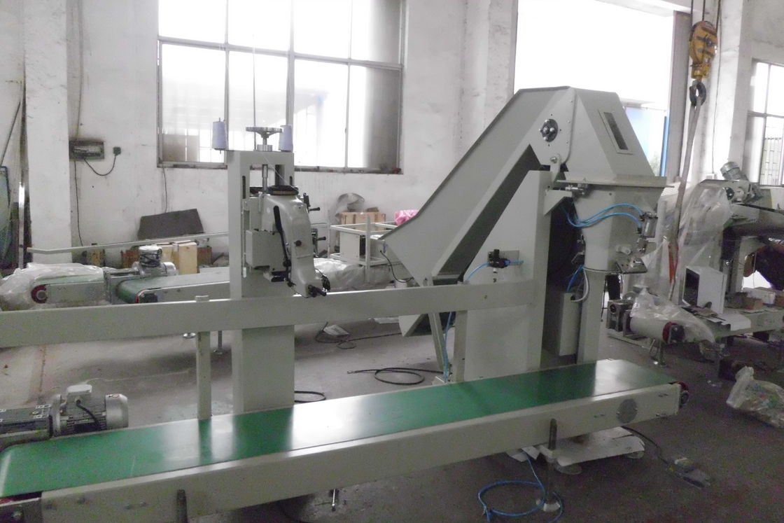 Máquina de ensacar semi automática modificada para requisitos particulares de la empaquetadora del Bbq/del carbón de leña del terrón